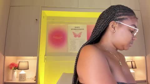 Tami online show from March 14, 10:55 pm