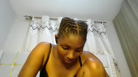 tamia online show from February 25, 6:33 pm