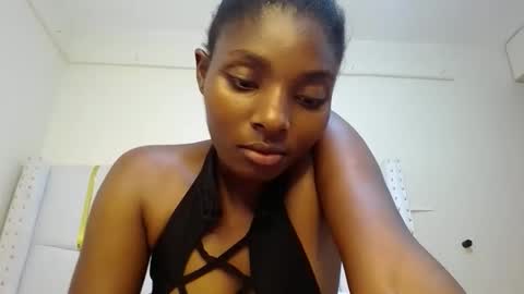 tamia online show from March 11, 11:48 pm