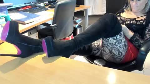 Tammy online show from December 22, 1:33 pm