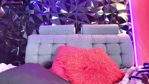 Tammy sutra online show from April 3, 9:57 pm