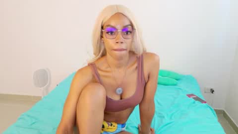 tamylynn online show from July 26, 10:39 pm
