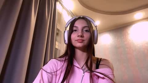 Alice online show from March 6, 4:13 pm