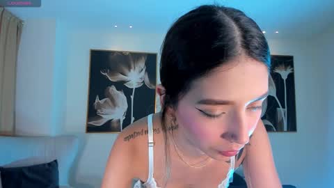 Tara Lawrence online show from October 9, 2:59 am