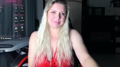 Tasha  Moon online show from October 18, 5:15 pm