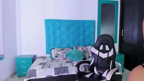 tashasant online show from September 10, 9:37 pm