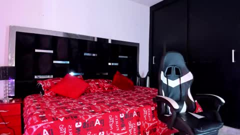 tashasant online show from October 18, 11:39 pm