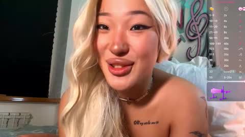 Viola online show from March 8, 2:04 am