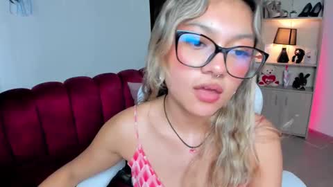 tatiana_mendoza online show from September 26, 6:05 pm