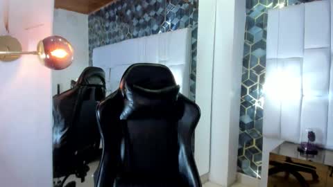 tatikanyx online show from March 14, 12:50 pm