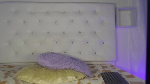 tatix online show from October 1, 2:44 pm