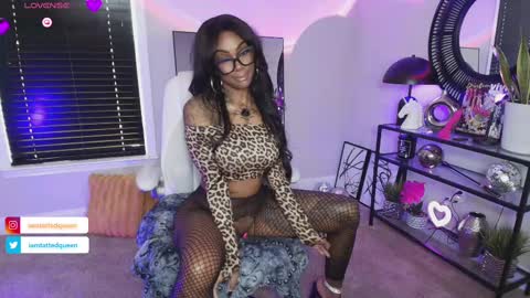 Tatted Queen online show from September 21, 6:06 pm