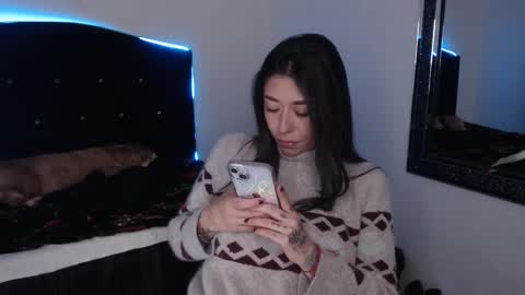 High Mami  online show from December 1, 6:28 am