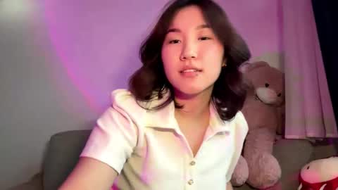 Aya online show from November 6, 1:06 pm