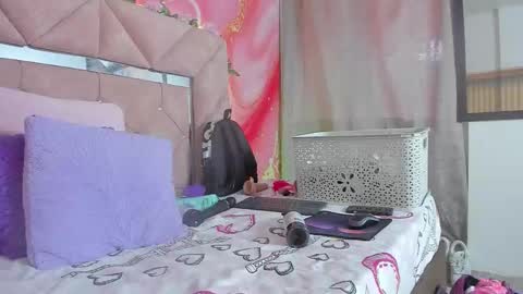 Sarah  online show from February 20, 7:15 pm