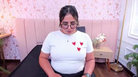 Taylor Bennet online show from February 13, 5:58 pm