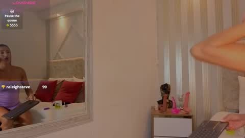 tayra online show from September 25, 8:17 pm