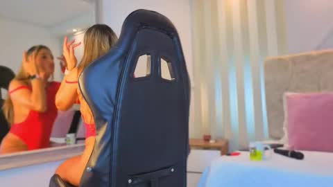 tayra online show from February 14, 8:33 pm