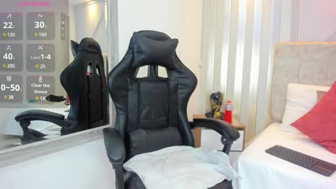 tayra online show from February 9, 3:34 pm