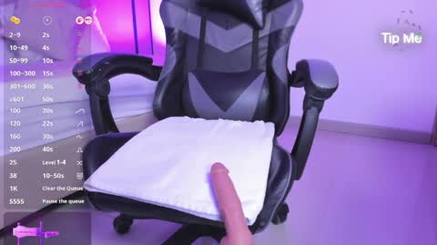 B A B I online show from April 10, 10:38 pm