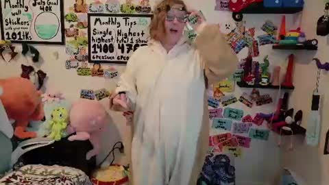 Pixie Pix or Pickle online show from July 10, 10:21 pm