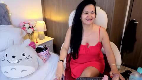 Emily online show from February 10, 5:27 pm