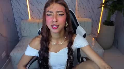 Online 800 to 1400 online show from November 24, 1:46 pm