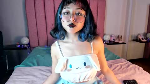 terumikitty online show from February 5, 9:18 pm