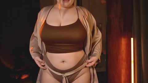 tesspleasuree online show from February 1, 7:56 pm