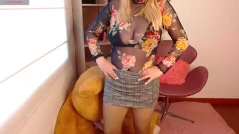   online show from February 7, 12:28 pm