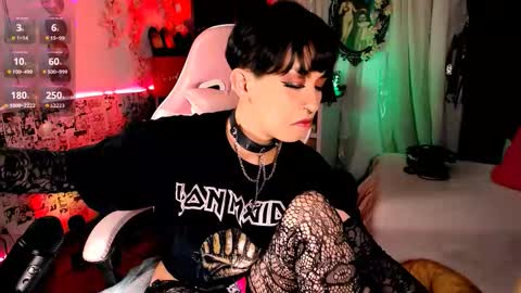 ...  ... online show from October 2, 6:29 am