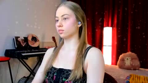 Ally    STREAMING ON TWITCH NOW Check my Twitter for updates online show from January 14, 7:13 am