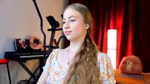 Ally    STREAMING ON TWITCH NOW Check my Twitter for updates online show from October 23, 5:41 pm