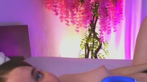 im Grace  turn up the sounds on your device... to hear my sweet moans online show from April 11, 7:45 am