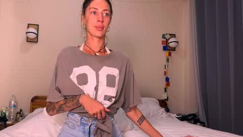 J online show from January 13, 3:16 pm