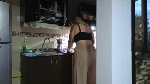 theauroramae -  online show from January 7, 11:03 pm