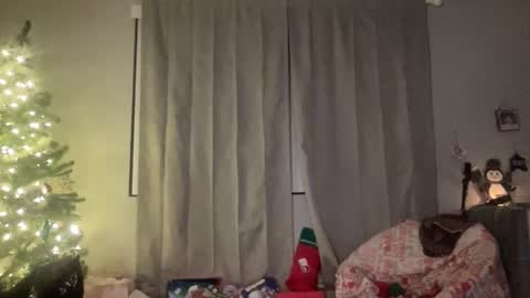 Girl Next Door  online show from December 22, 1:31 am