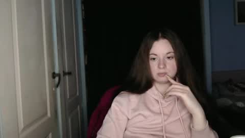 raissa online show from April 11, 5:27 pm