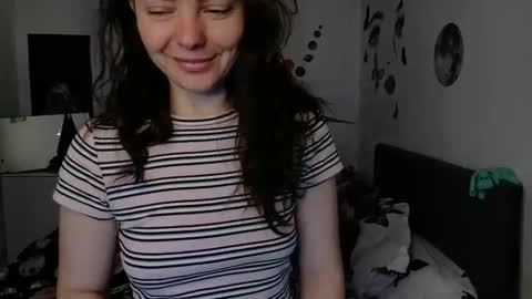 TheFarmergirl online show from April 13, 4:14 am