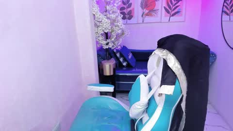 Theia  online show from October 11, 2:53 pm