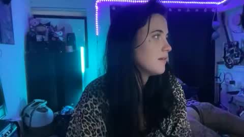 thejennataylor online show from March 3, 11:05 am