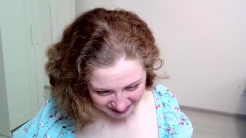 Ella online show from February 28, 5:37 am