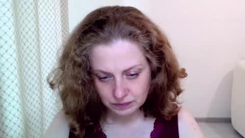 Ella online show from May 30, 8:23 am