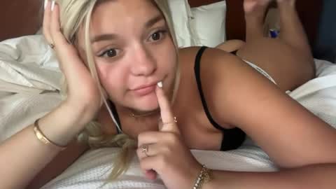 thelexirose online show from July 14, 3:22 am