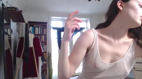 Maddi...   online show from March 25, 3:48 pm