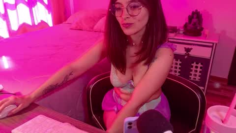 Amy online show from November 2, 7:06 pm