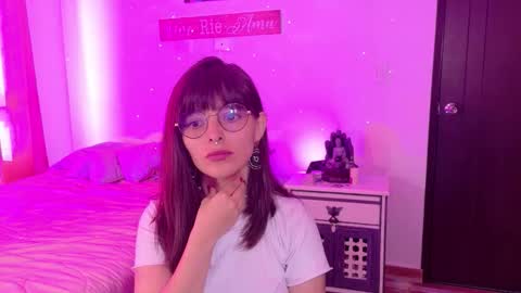 Amy online show from October 20, 7:39 pm