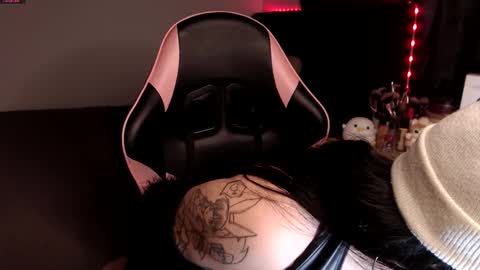 Sara online show from March 27, 9:59 pm