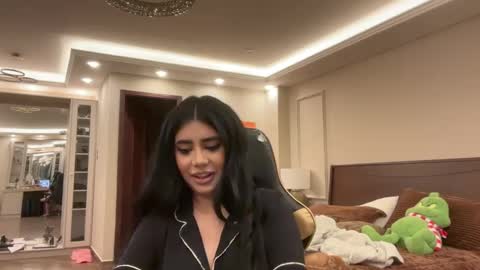 therealcamilabaddie online show from October 4, 11:42 pm