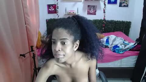 thiana_horny online show from June 3, 2:44 pm
